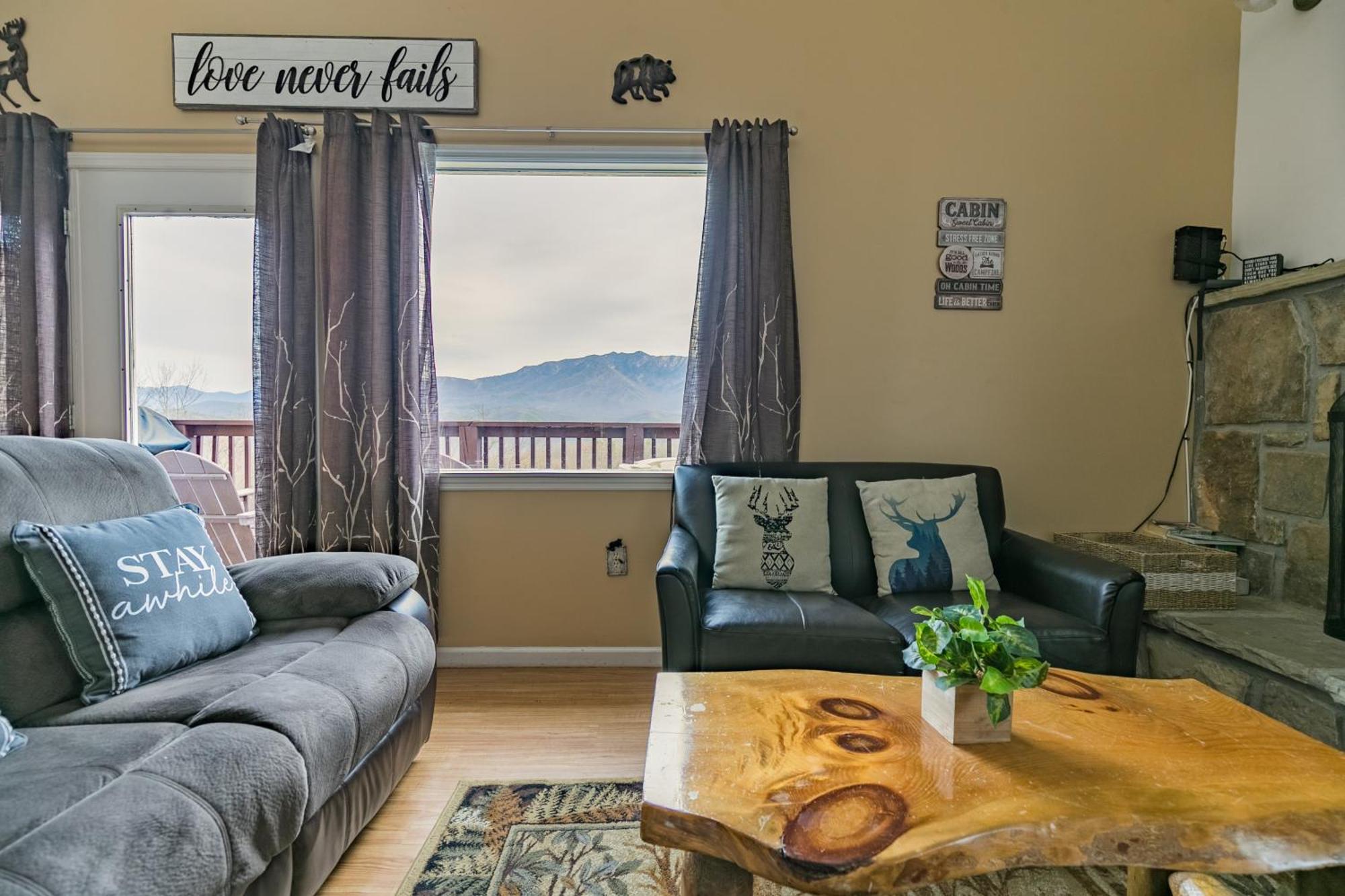Heavenly View - Bear Themed Cabin, Hottub, Dog-Friendly, Near Gatlinburg Exteriér fotografie